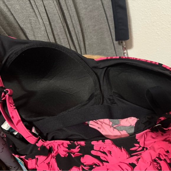 "Aqua Green" Pink and Black Floral Swim Top - 3X NWT - Picture 4 of 4